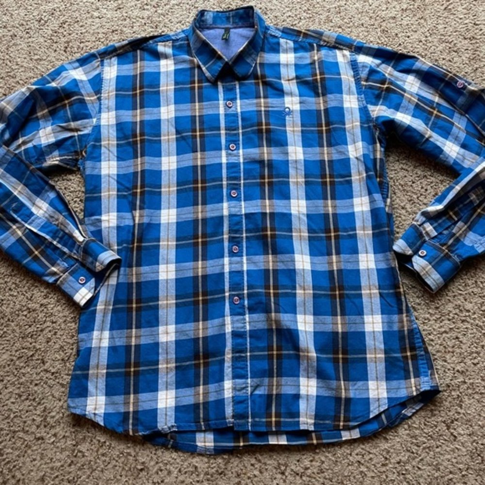 Benetton button down shirt fits size L